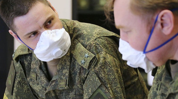 Для участников парада Победы в Москве припасли 1,5 млн масок и 560 тыс. COVID-тестов - «Новости дня»