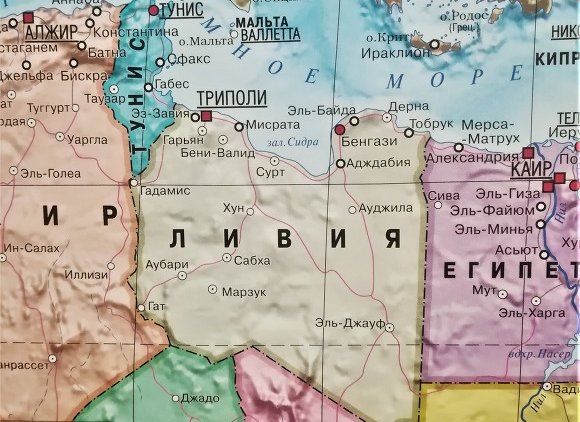 На месторождении нефти в Ливии сообщили о вторжении "наемников" из России - «Новости дня»