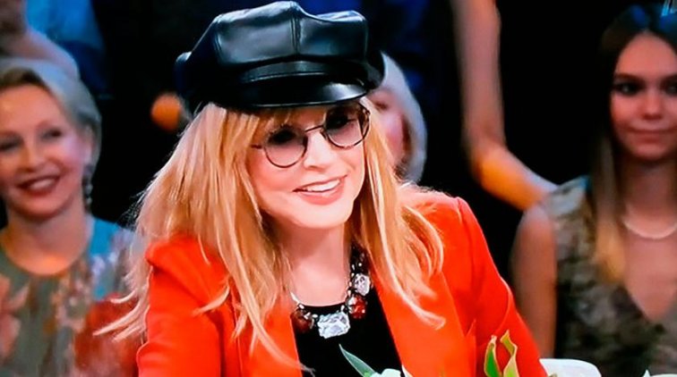 "Народ встал на уши": Лещенко рассказал о конфузе на выступлении Пугачевой - «Культура»