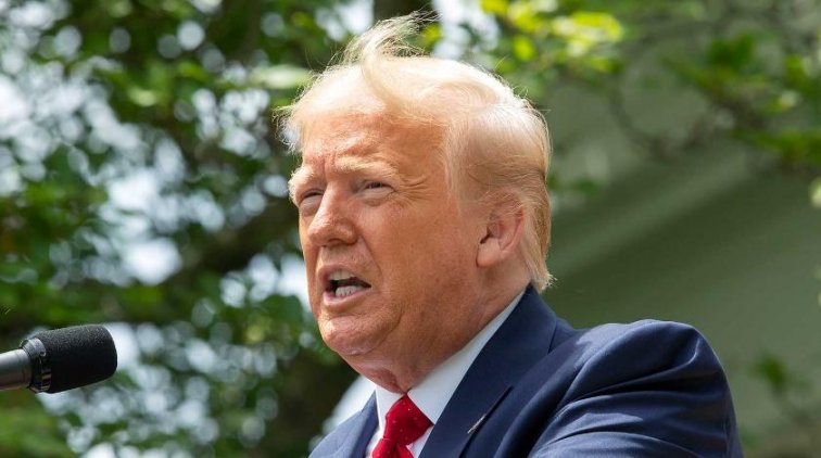 Неудобная правда: Трамп просил о помощи своего главного врага - «Политика»