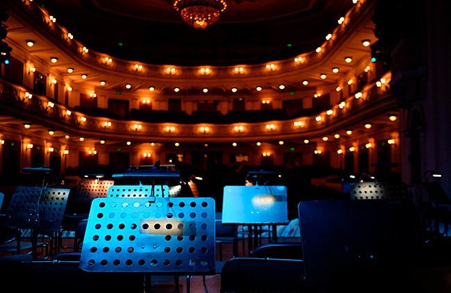 Роспотребнадзор хочет побыстрее вывести театры из карантина - «Власть и Общество»