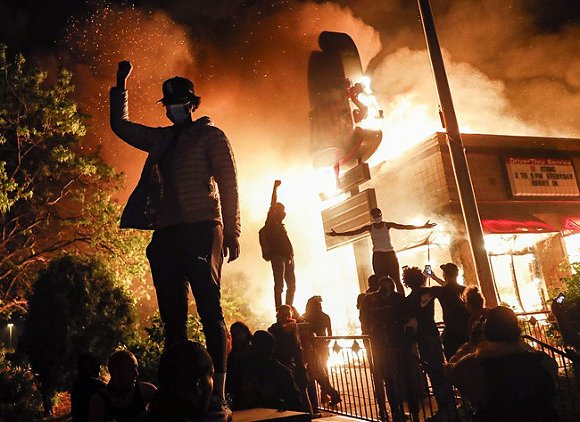 Россияне до сих пор не могут осознать, что BlackLivesMatter это их движение - «Новости дня»