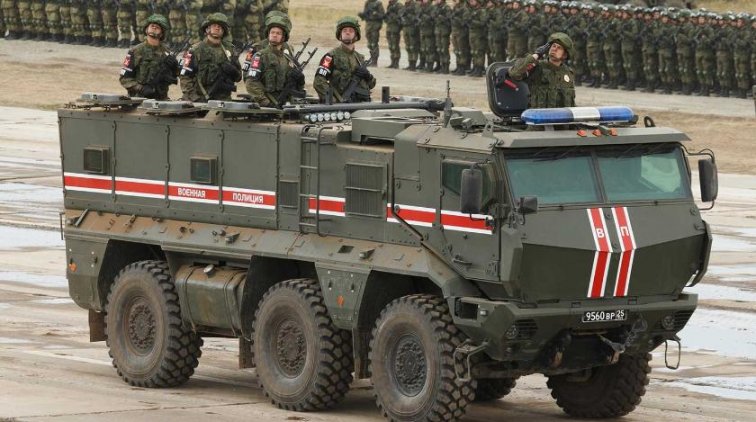 Российский "Тайфун" оставил в пыли броневик США - «Армия»