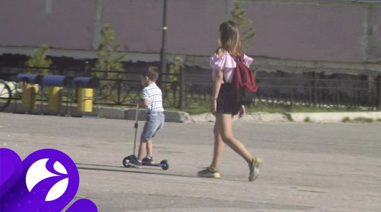 С 1 июня российские семьи начали получать по 10 тыс. рублей на детей от 3 до 16 лет - «Новости дня»