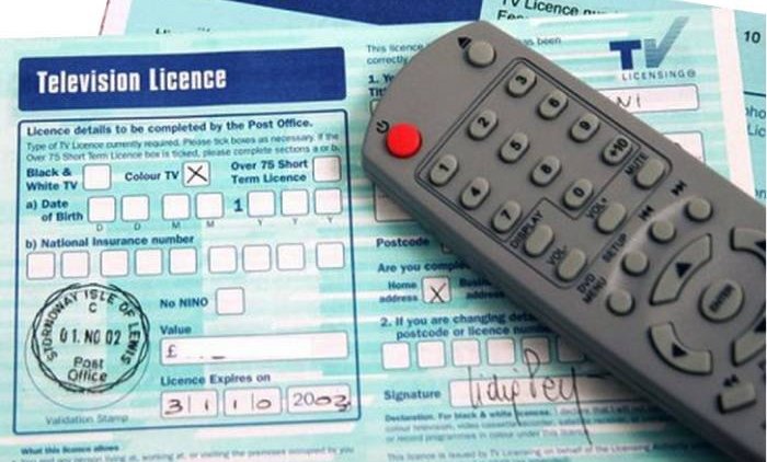 Тысячи семей в Британии до сих пор смотрят черно-белые телевизоры - «Новости дня»