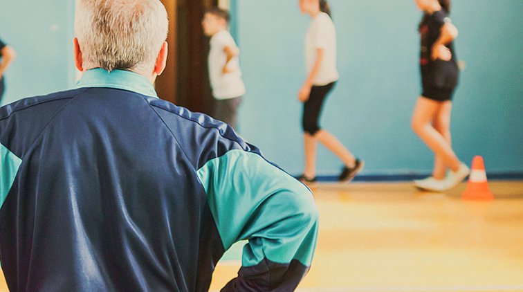 Учитель физкультуры пять лет насиловал школьниц - «Новости дня»