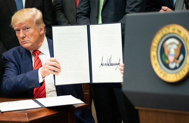 Враги по переписке: Трамп поссорился с мэром Сиэтла в Twitter - «В мире»