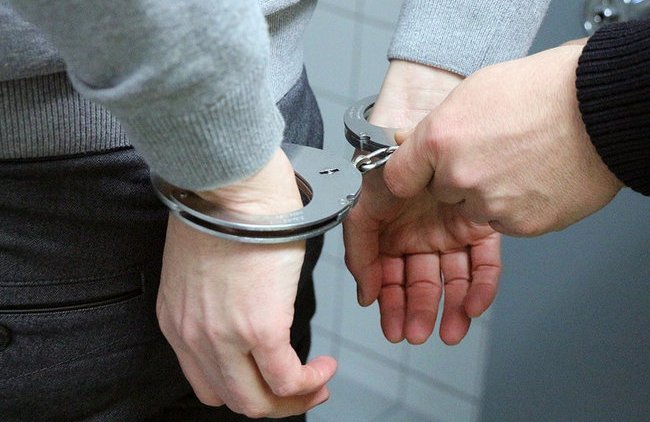 За крышевание проституток задержан подполковник МВД в Ростове - «Власть и Общество»