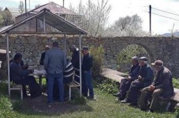 Отдайте старикам их деньги или Об антикризисном пакете, которого… нет - «Экономика»