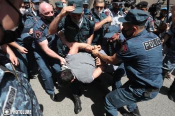 Ситуация развивается в сторону отставки правительства! Что может помешать оппозиции? - «Экономика»