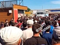 Жители Дагестана устроили стихийный протест из-за задержания и избиения односельчан за нарушение самоизоляции (ВИДЕО) - «Россия»