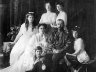Десять тысяч паломников приняли участие в крестном ходе памяти Николая II вопреки рекомендациям Роспотребнадзора - «Россия»