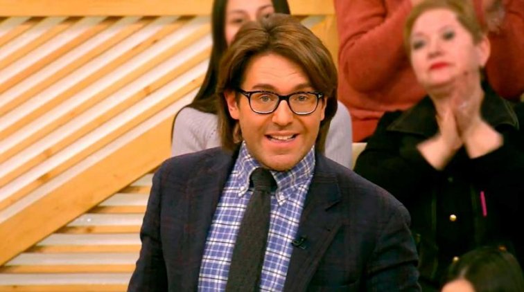 "Даст много денег": дочь Ефремова озвучила свои требования к Малахову - «Культура»