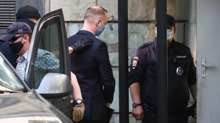 Дело о госизмене: Сафронова доставили в суд - «Политика»