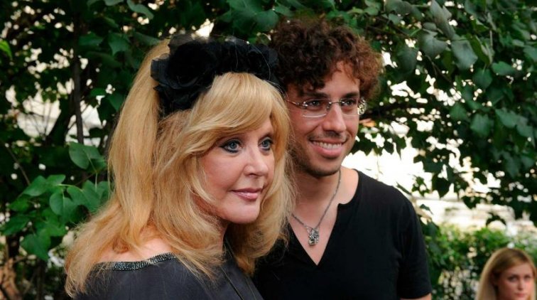 Галкина и Пугачеву втянули в скандал с торговлей людьми - «Культура»