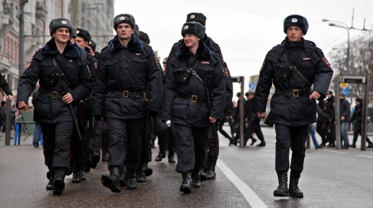 Мишустин поручил повысить оклады сотрудникам силовых ведомств - «Новости дня»