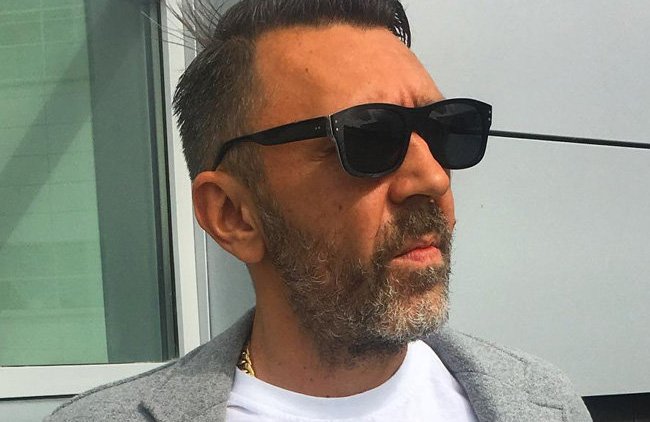 «На пропагандистов у народа не встает»: Шнуров о задержаниях журналистов - «Власть и Общество»