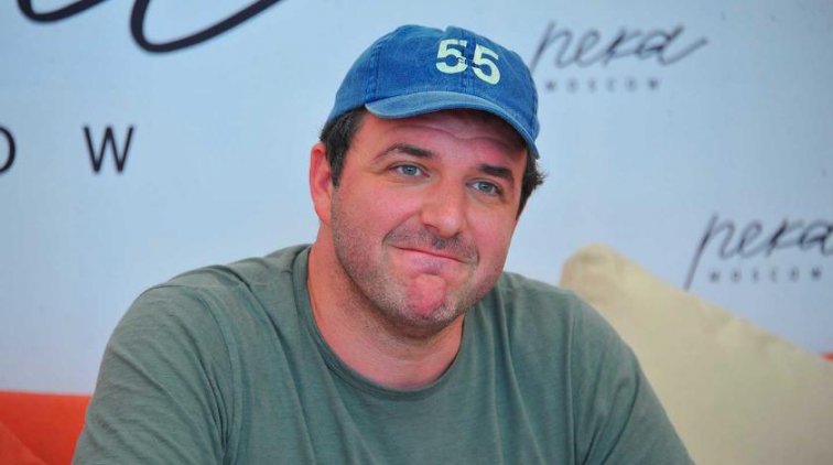 На Виторгана с подругой напали в Петербурге - «Культура»