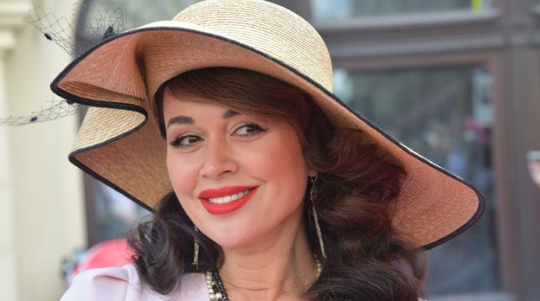 Онколог прокомментировал методы лечения Заворотнюк - «Культура»