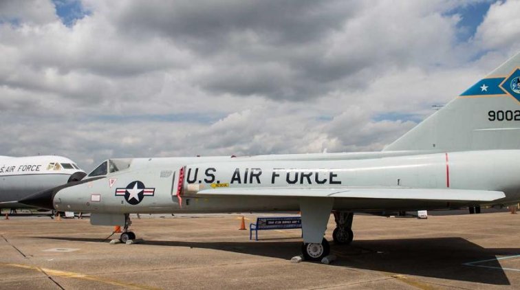 Перехватчик F-106 хотел уничтожить Ту-95 ядерными ракетами - «Армия»