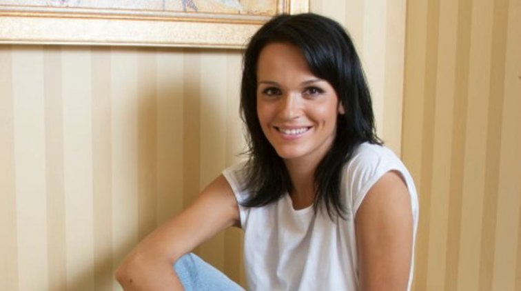 Певица Слава сняла обнаженную дочь в своем новом клипе - «Культура»