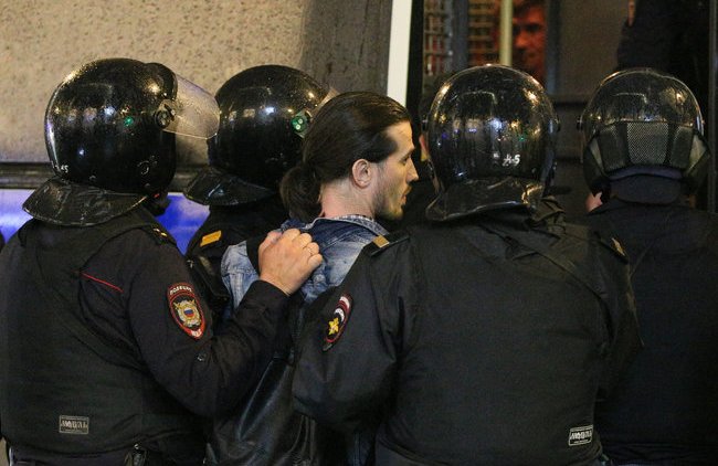 Политолог объяснил, почему протесты в регионах станут ключевой проблемой власти - «Власть и Общество»