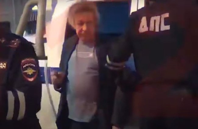 Родственники погибшего курьера хотят получить с Ефремова 500 тысяч евро - «Власть и Общество»