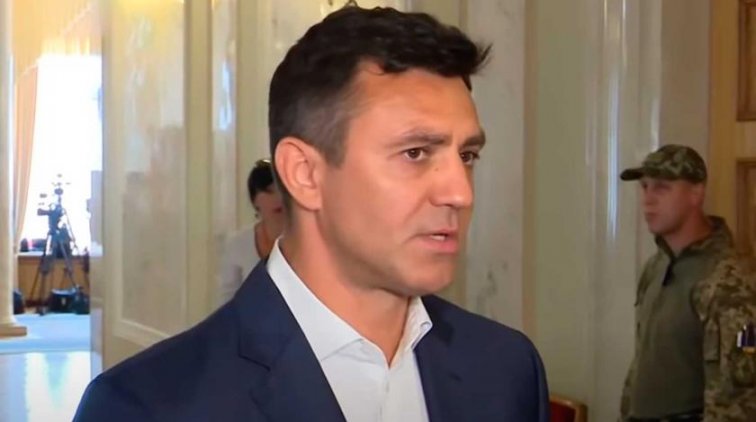 Соратник Зеленского исполнил зажигательный танец в авто - «Украина»