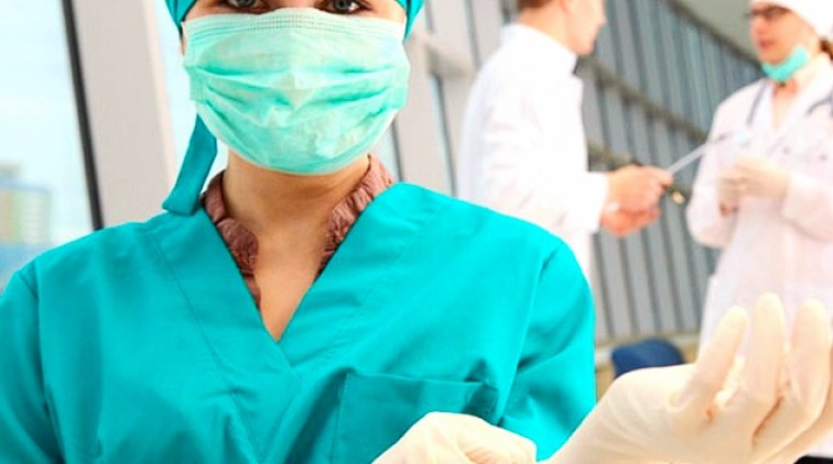 В российской больнице коронавирусом заразились больше сотни врачей - «Новости дня»