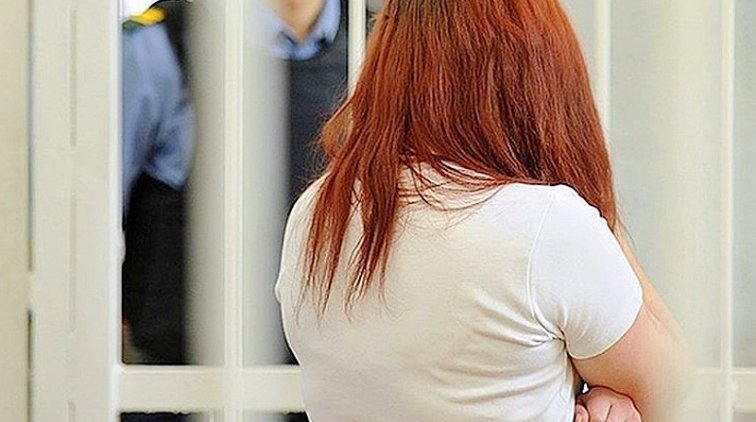 Жительница Ленобласти пять раз ударила ножом в спину мужа-полицейского - «Новости дня»