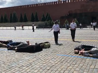 На Красной площади задержали активистов, выложивших телами число 2036 (ВИДЕО) - «Москва»