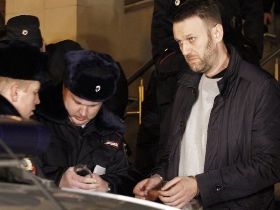 Навальный считает голосование по поправкам в Конституцию недействительным - «Новости дня»