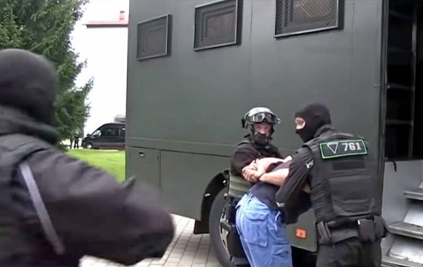 Почему в Беларуси задержали россиян: всплыли скандальные подробности - «Новости дня»