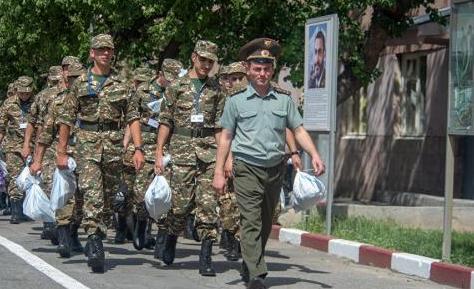 У 30 новобранцев был обнаружен коронавирус, 13 уже вылечились - «Армия»