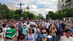 В Хабаровске началось очередное шествие в поддержку арестованного губернатора Фургала - «Новости дня»