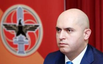 Ашотян - Кеосаяну: От сумы, тюрьмы и гражданского неповиновения не зарекаются - «Общество»