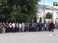 Чеченские власти вернули из Москвы и публично отчитали сотню "аптечных наркоманов" - «Россия»