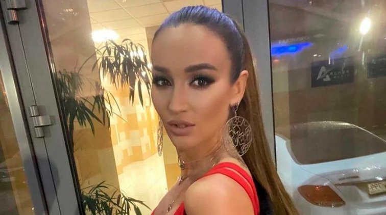 Бузова прогорела на ресторанах - «Культура»