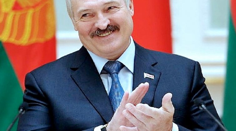 Лукашенко наградил силовиков за безупречную службу - «Новости дня»