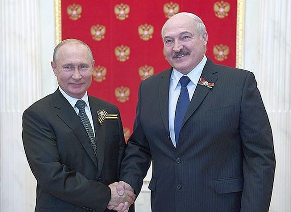 От Путина потребовали не предоставлять Лукашенко убежища в России - «Новости дня»