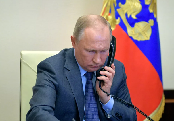 Путин и Лукашенко по телефону обсудили задержание россиян - «Новости дня»