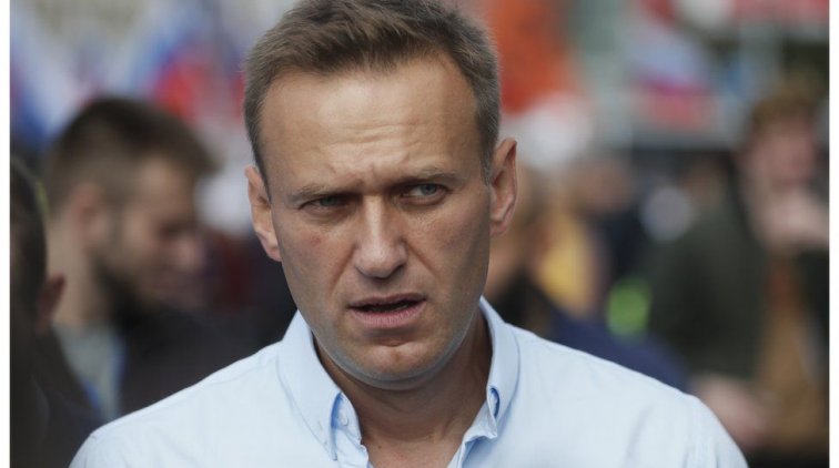 СМИ сообщили подробности состояния Навального, которого могли отравить - «Новости дня»
