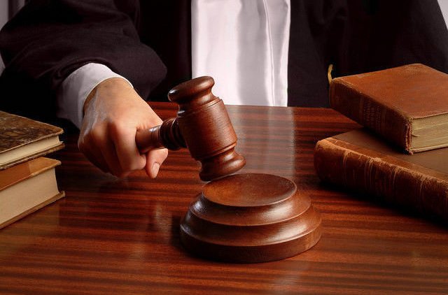 Суд оставил в силе штраф журналисту за новость о кладбище для больных коронавирусом - «Власть и Общество»
