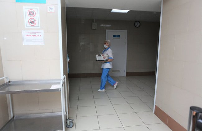 В Ростове наказали поликлинику за лечение на дому пациентов с коронавирусом - «Власть и Общество»