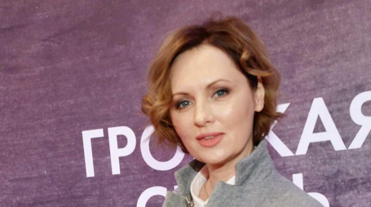Звезда "Кухни" объявила о завершении скандального развода - «Культура»