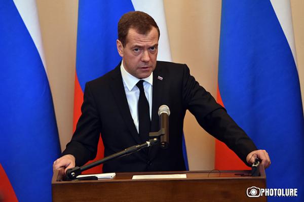 Медведев призвал представителей армянской и азербайджанской диаспор проявлять ответственность - «Диаспора»