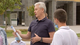 Вести-Москва IT-полигон и киностудия: Собянин осмотрел новую школу в столичном поселке Северный - «Телеканал «Россия»