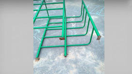 Вести-Москва На детской площадке железная лестница чуть не убила малыша - «Телеканал «Россия»