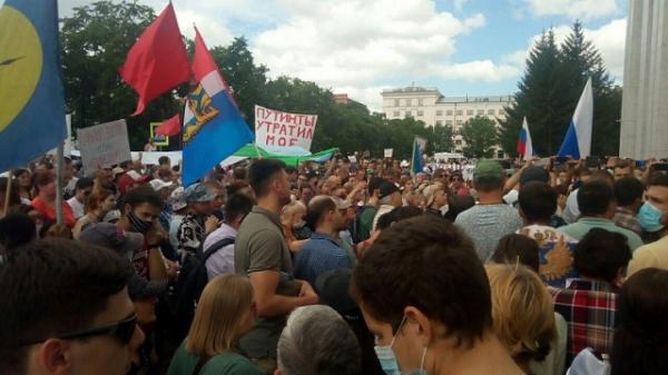 За пламенной речью армянина на митинге в Хабаровске торчат азербайджанские уши - «Политика»