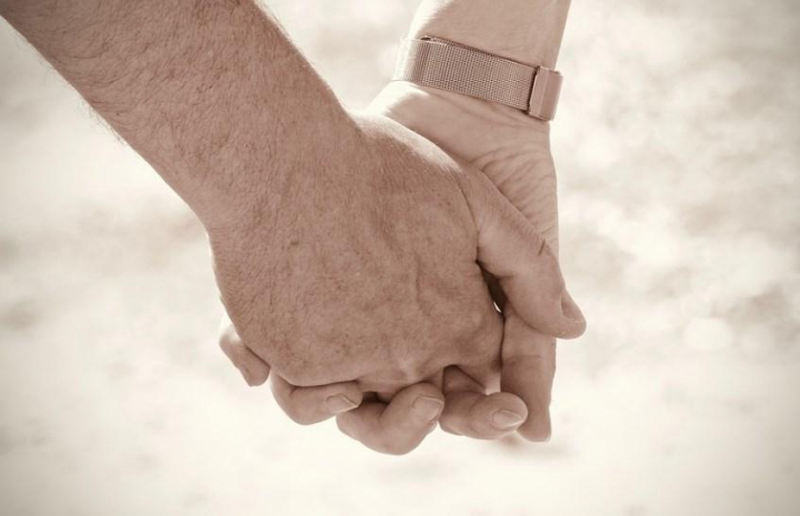 Невролог Евдокимов назвал постоянно холодные руки признаком проблем со здоровьем